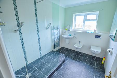 3 bedroom Bungalow for sale in Galley Hill Close, Sleaford, NG34