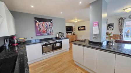 5 bedroom Detached house for sale in Grampian Close, Sleaford, NG34