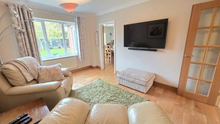 5 bedroom Detached house for sale in Grampian Close, Sleaford, NG34