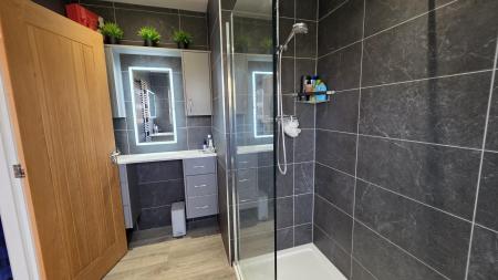 5 bedroom Detached house for sale in Grampian Close, Sleaford, NG34