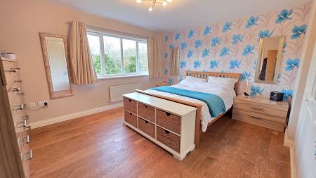 5 bedroom Detached house for sale in Grampian Close, Sleaford, NG34