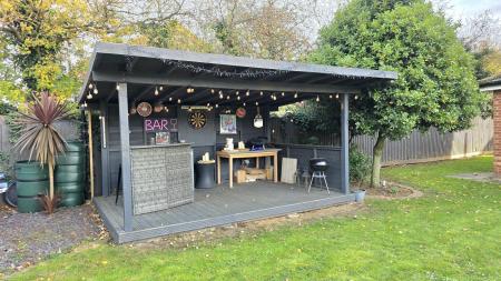 5 bedroom Detached house for sale in Grampian Close, Sleaford, NG34