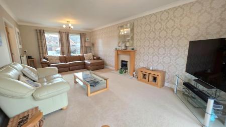 5 bedroom Detached house for sale in Grampian Close, Sleaford, NG34