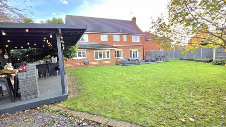 5 bedroom Detached house for sale in Grampian Close, Sleaford, NG34