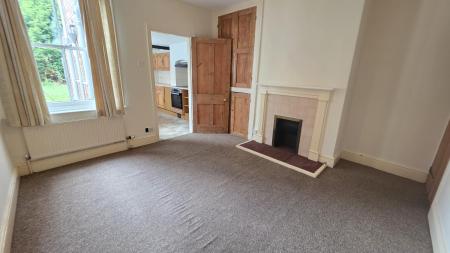 2 bedroom Terraced House for sale in Grantham Road, Sleaford, NG34