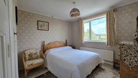 3 bedroom Link detached house for sale in Hale Road, Heckington, NG34