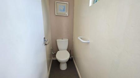 3 bedroom Link detached house for sale in Hale Road, Heckington, NG34