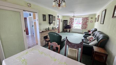 3 bedroom Link detached house for sale in Hale Road, Heckington, NG34