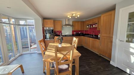 4 bedroom Detached house for sale in Hampden Way, Greylees, Sleaford, NG34