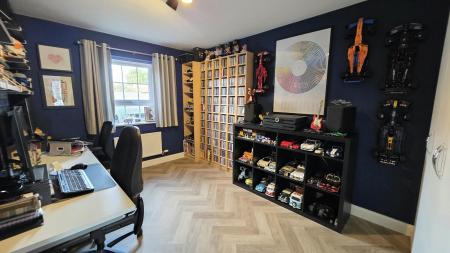 4 bedroom Detached house for sale in Hampden Way, Greylees, Sleaford, NG34