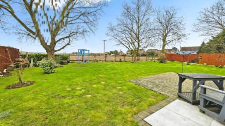 4 bedroom Detached house for sale in High Street, Walcott - Lincolnshire, LN4