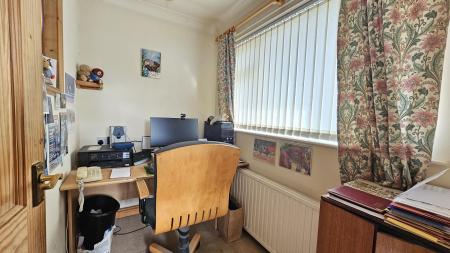 3 bedroom Detached bungalow for sale in High Street, Ruskington, NG34