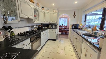3 bedroom Detached bungalow for sale in Jessop Close, Leasingham, NG34