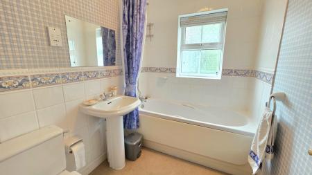 3 bedroom Detached house for sale in Keepers Way, Sleaford, NG34