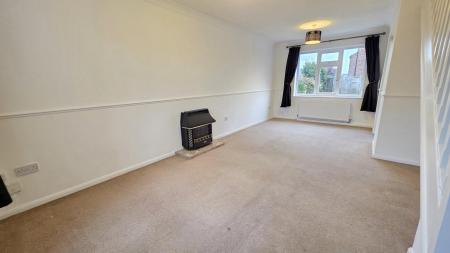 3 bedroom Semi-detached house for sale in Larch Way, Southfields, Sleaford, NG34