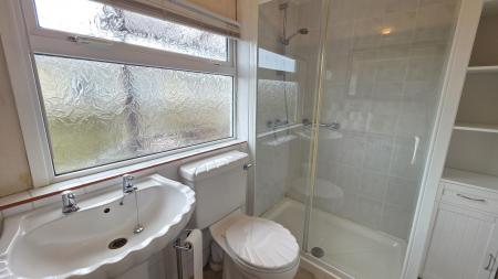 2 bedroom Park home for sale in Lindum Park, Ruskington, NG34