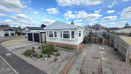 Lindum Park, Ruskington, NG34