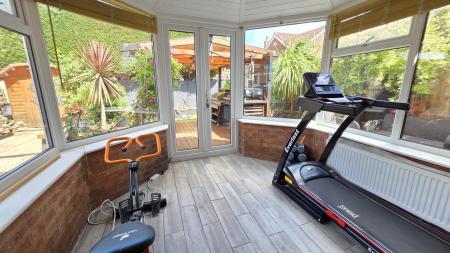 4 bedroom Detached house for sale in Lomax Drive, Sleaford, NG34