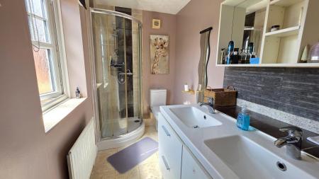 4 bedroom Detached house for sale in Lomax Drive, Sleaford, NG34