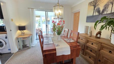 4 bedroom Detached house for sale in Lomax Drive, Sleaford, NG34