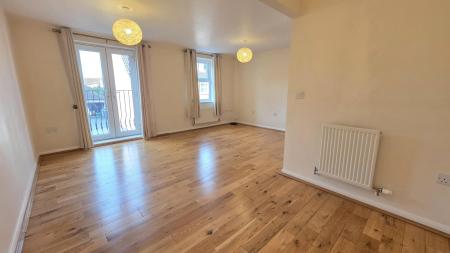 4 bedroom Semi-detached house for sale in Lothian Way, Greylees, NG34