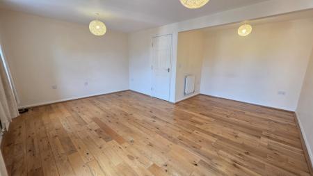 4 bedroom Semi-detached house for sale in Lothian Way, Greylees, NG34