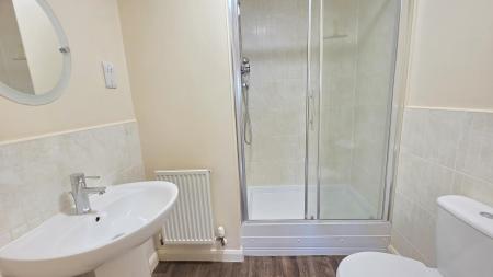 4 bedroom Semi-detached house for sale in Lothian Way, Greylees, NG34