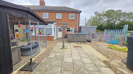 2 bedroom Semi-detached house for sale in Main Street, Rowston, LN4