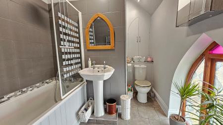 5 bedroom Character Property for sale in Main Street, Scredington, NG34