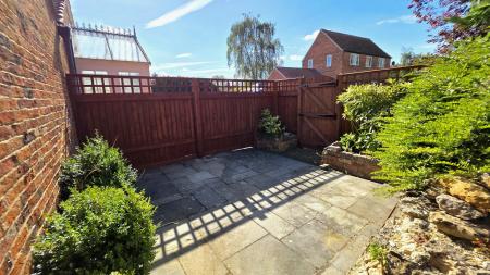 4 bedroom Cottage for sale in Market Place, Folkingham, NG34