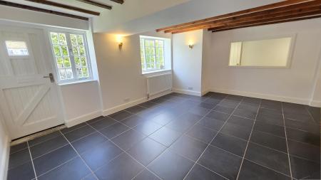 4 bedroom Cottage for sale in Market Place, Folkingham, NG34
