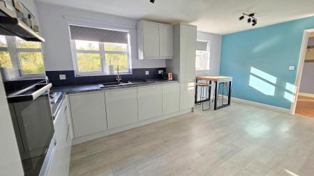 4 bedroom Detached house for sale in Mayflower Drive, Sleaford, NG34