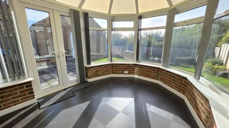 4 bedroom Detached house for sale in Mayflower Drive, Sleaford, NG34