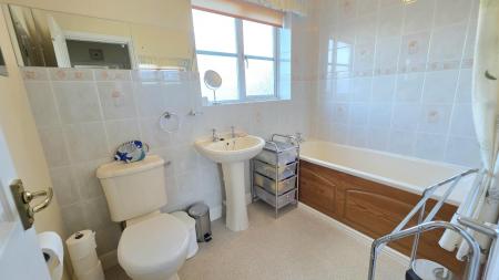 4 bedroom Detached house for sale in Mayflower Drive, Heckington, NG34