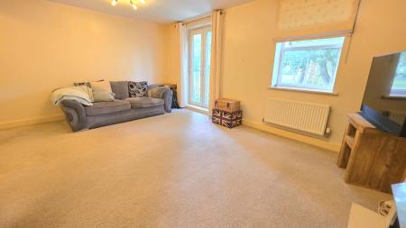 4 bedroom Town house for sale in Montrose Grove, Greylees, NG34