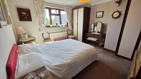 4 bedroom Detached house for sale in North Fen Road, Helpringham, NG34