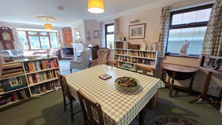 4 bedroom Detached house for sale in North Fen Road, Helpringham, NG34