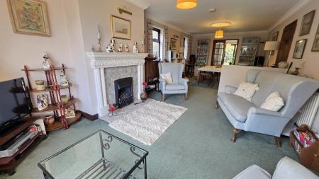 4 bedroom Detached house for sale in North Fen Road, Helpringham, NG34