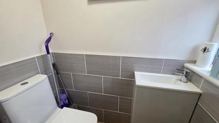 3 bedroom Semi-detached house for sale in North Parade, Sleaford, NG34