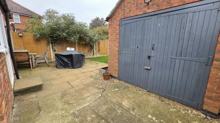 3 bedroom Semi-detached house for sale in North Parade, Sleaford, NG34