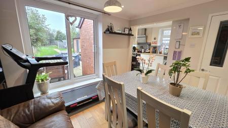 3 bedroom Semi-detached house for sale in North Parade, Sleaford, NG34
