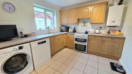3 bedroom Semi-detached house for sale in Nursery Court, Sleaford, NG34