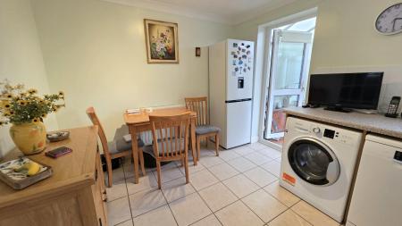 3 bedroom Semi-detached house for sale in Nursery Court, Sleaford, NG34