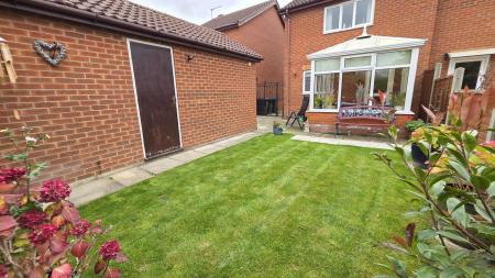 3 bedroom Semi-detached house for sale in Nursery Court, Sleaford, NG34