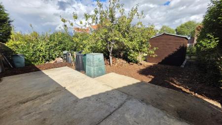 4 bedroom Detached bungalow for sale in Rectory Road, Ruskington, NG34