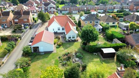 4 bedroom Detached bungalow for sale in Rectory Road, Ruskington, NG34