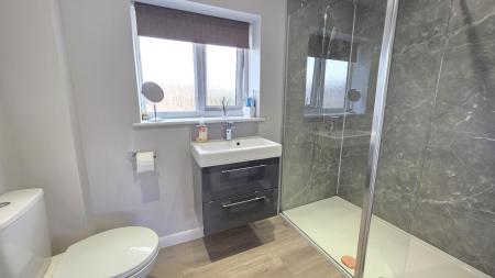 4 bedroom Semi-detached house for sale in Robertson Drive, Sleaford, NG34