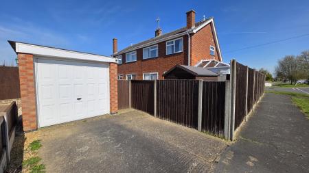 3 bedroom Semi-detached house for sale in St Denys Avenue, Sleaford, NG34