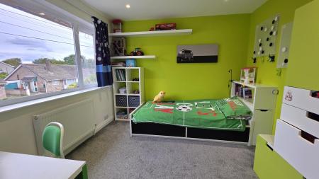 3 bedroom Semi-detached house for sale in St Giles Avenue, Sleaford, NG34