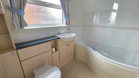 3 bedroom Semi-detached house for sale in St Michaels Walk, Sleaford, NG34
